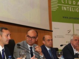 Alicante contará en 2017 con una red de postes para recargar los coches eléctricos